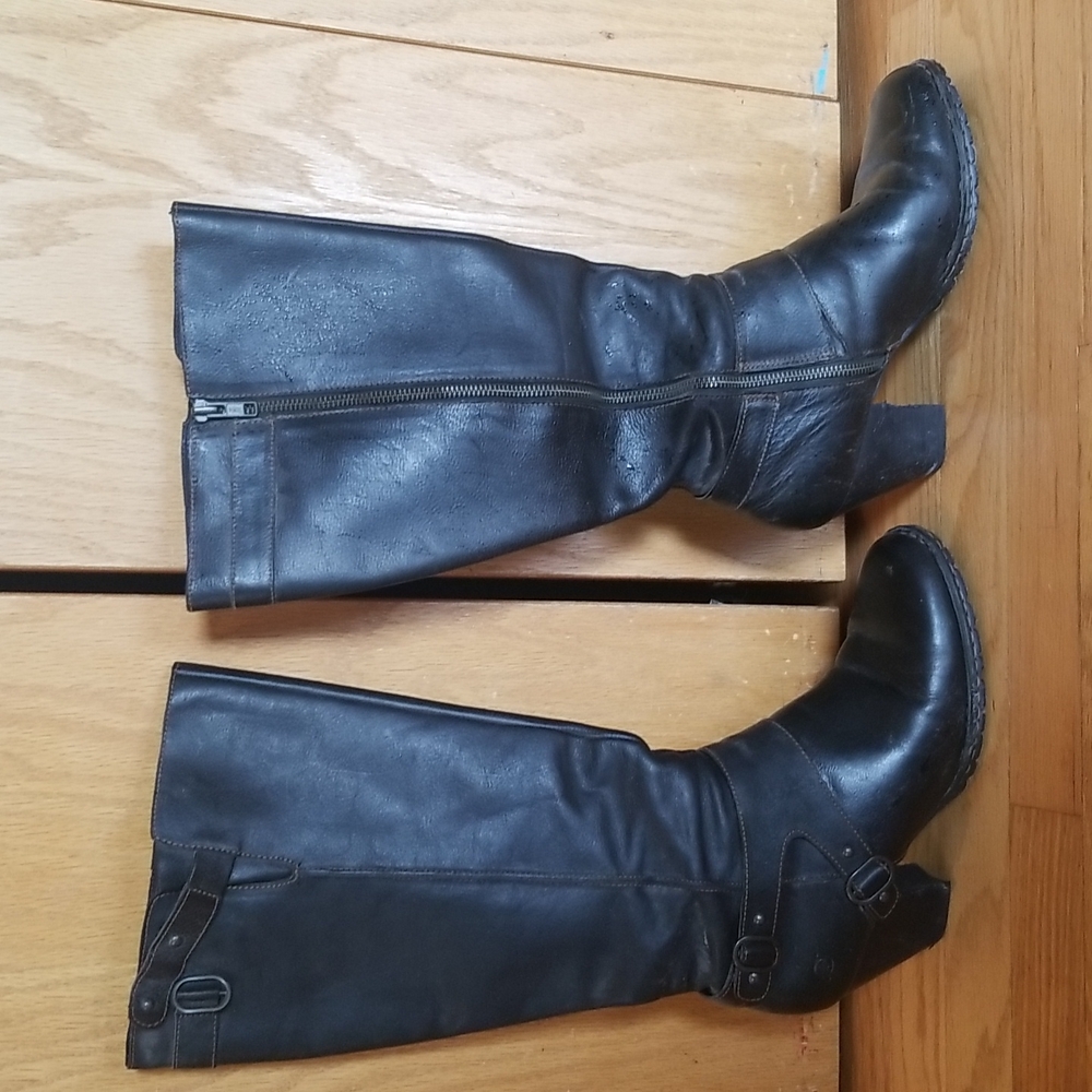 Born boots